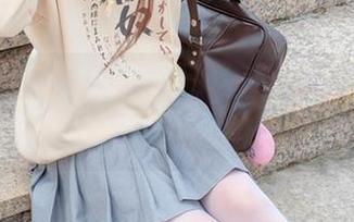 直击灵魂：高清作品，森萝财团白丝水手服让人心中一颤