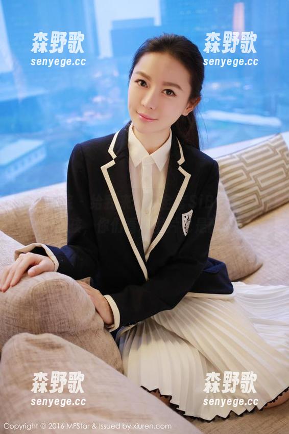 模范学院 - 给我来一杯全套SiByl李思宁的女孩，你们看这图片也是醉了！