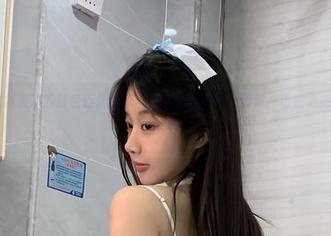 微密圈 – 火龙果羊的红色连体吊带：让你思考人生的同时，也能为她点赞！原图精选！