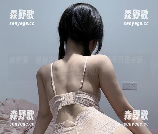 微密圈 - 最新火龙果羊写真，白色的不只是衣服，还有她的性格！