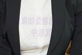 爱尤物 – 小北鼻的柔情时刻，在高清图库中漫游
