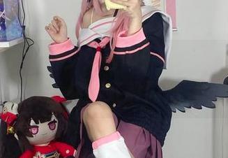 白栎Shirly的少女画像：我在线追梦，图片像彩虹般闪烁