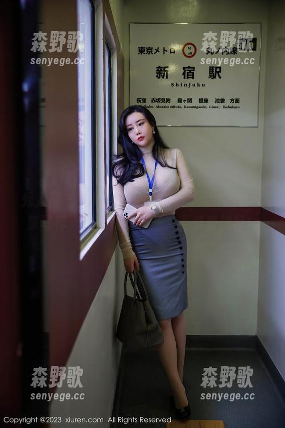 秀人网 - 站好！CherryBlessU修女全集写真，腿部暴露服务，不负责侧目！
