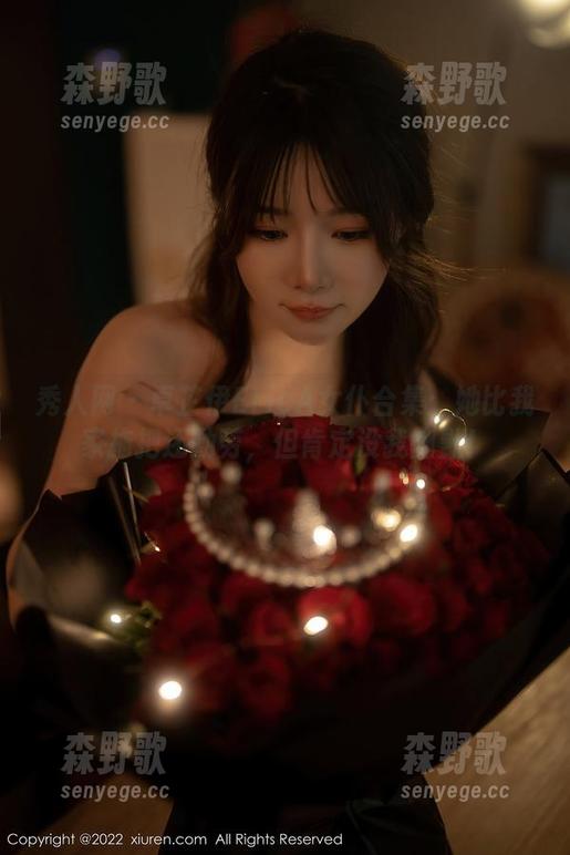 秀人网 - 卓芷伊EricA女仆合集：她比我家拖把还勤劳，但肯定没我幽默！