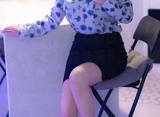 秀人网 – 好吧，唐心心的白色图集让我心有戚戚焉，无圣光的情况下，我也是佩服她的创造力。