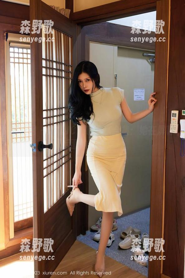 秀人网 - 娇喘JC眼镜分享合集：她在屏幕后面的“辉煌”