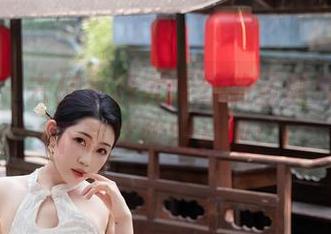秀人网 – 去你家找尤妮丝的圣诞气氛吧，下载这些图片吧！