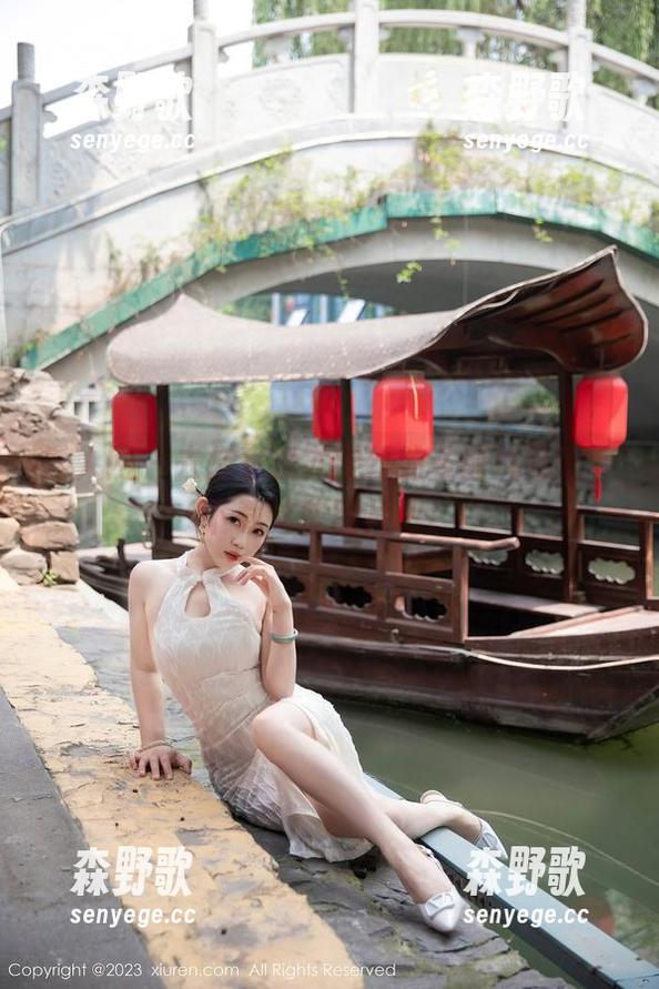秀人网 - 去你家找尤妮丝的圣诞气氛吧，下载这些图片吧！