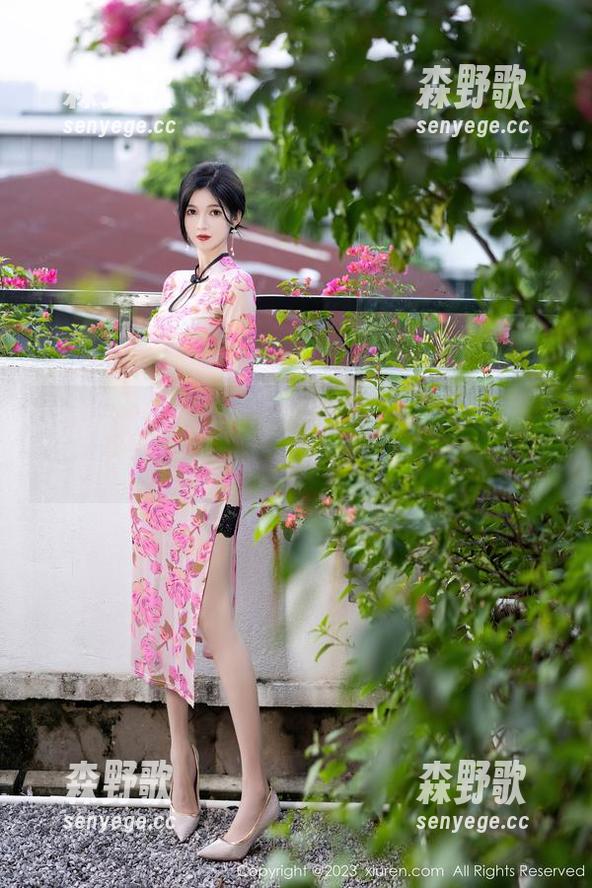 秀人网 - 买了张李丽莎的粉色写真，会不会太少女心了，哈哈？