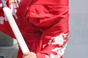 秀人网 – 原图来的正是时候，狐小妖Baby制服里的潮流信号，图册可以慢慢解读