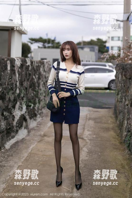 秀人网 - 居然是玉兔miki的水手服图册，难道她准备潜水去追逐大海马？