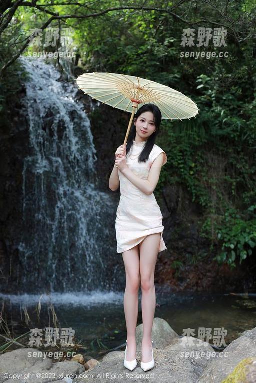 秀人网-雨夕cy 秀人网 - 咦?雨夕cy的连体衣太好看了,高清版等你下载!