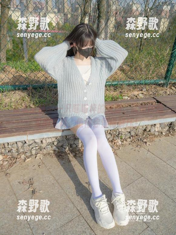 紧急企划-一只喵喵梓 紧急企划 - 一只喵喵梓的美脚,犹如网盘里的宝藏,值得你慢慢解压!