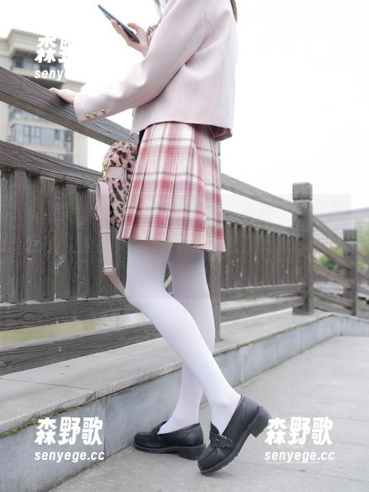 紧急企划 - 观看这些图片，有种“奶昔在我家”的错觉，其实我只是在想我的家太单调了。