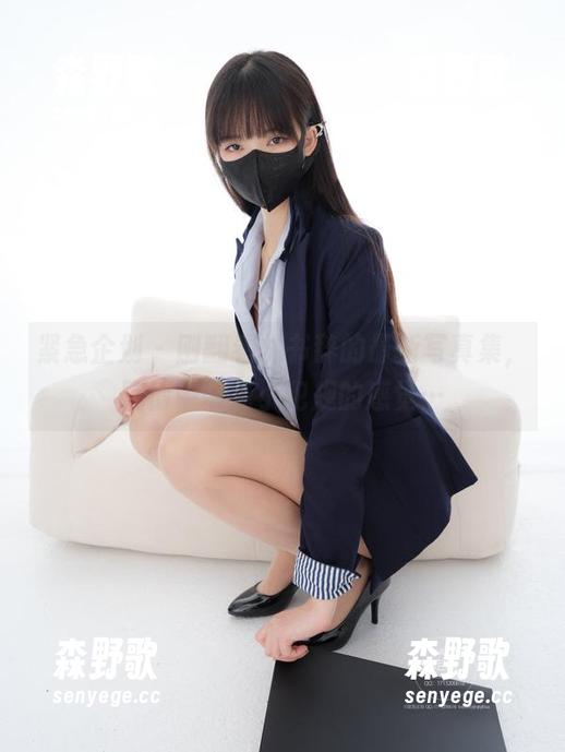 紧急企划 - 刚翻看林书辞的最新写真集，剧情中带点小犯规的感觉…