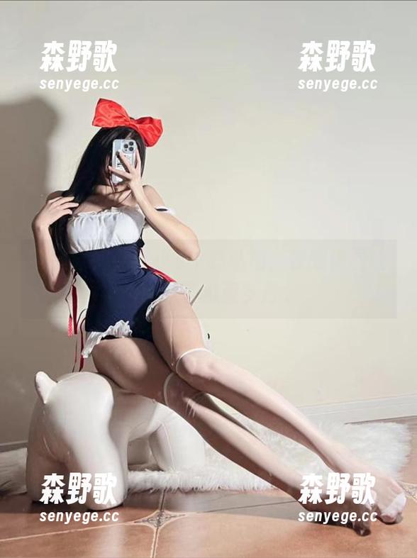 纪念小小v 微密圈 - 纪念小小v的私拍,校服美图让我想起了青葱岁月。