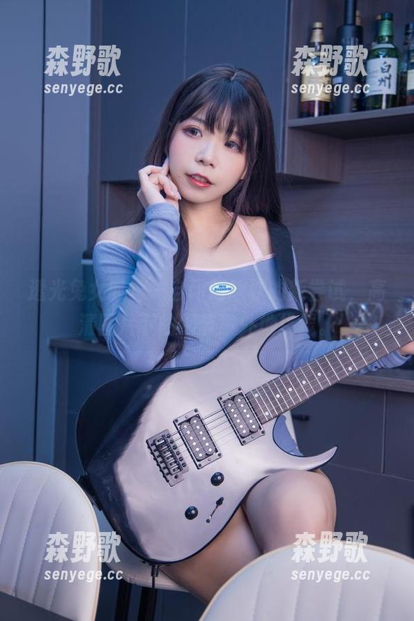 自闭颜球球 透光兔女郎——自闭颜球球的新尝试,高清图片下的细节意外地挑逗。