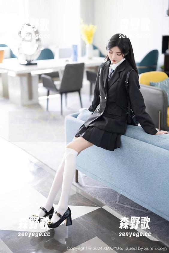 语画界-奶瓶 语画界 - 在线晒奶瓶的白裙:合集中的色彩斑斓