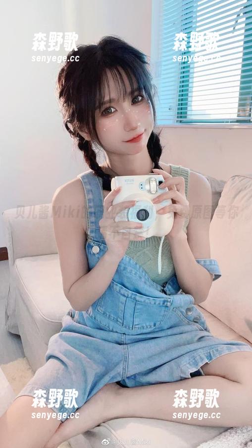 贝儿酱Miki的职业装福利，免费原图等你情不自禁！