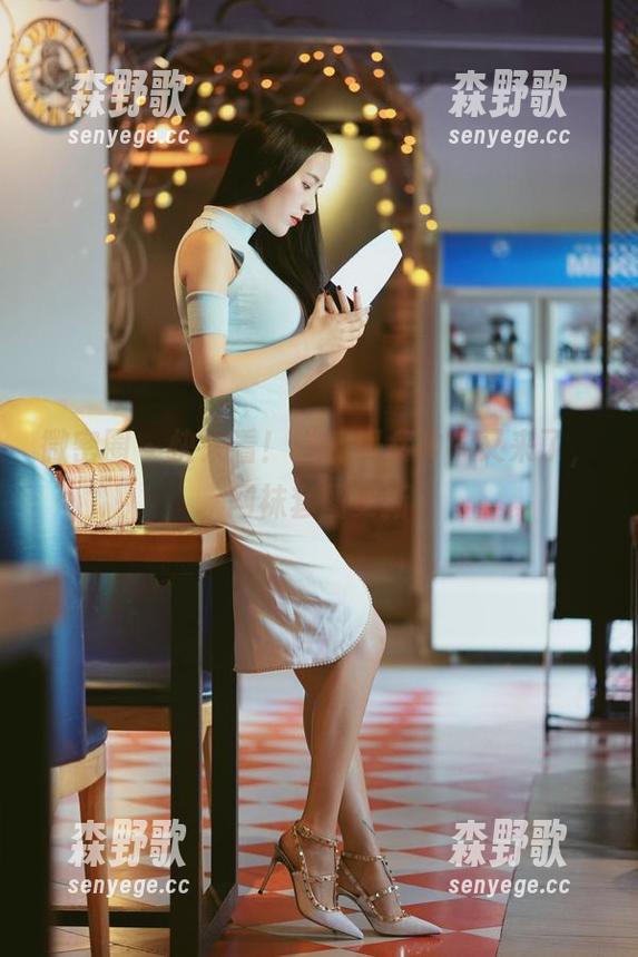 微密圈 - 快来看！“辣妈女神”又来了，网袜套图更新