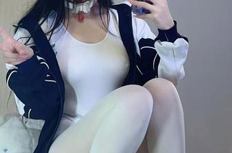 分享阿九从不咕咕的夜兰写真：这些花都是摄影师的情书吗？