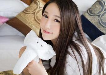 青豆客 – Yumi尤美的私房秘笈：透明图集，模糊的轮廓让人想多了？哈哈