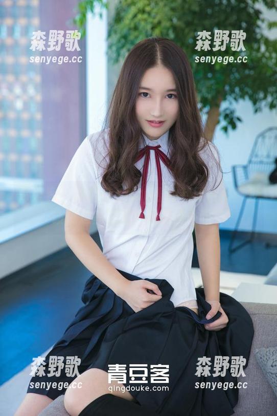 青豆客 - 施忆佳Kitty酱的制服合集：我该说这些是青春的邀请函吗？