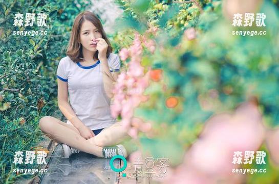 青豆客 - 肉丝美图里的雪Baby，壁纸也玩得花里胡哨！