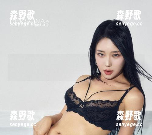 白衬衫的随性流露，韩国CoCo与定制写真之间的小对话