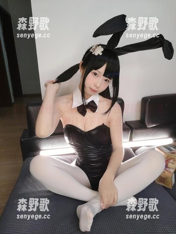 香川澪白丝兔女郎图集：不会跟你讲道理，只想让你下载快点！