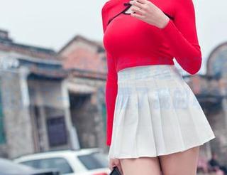 精选图包上线：牛仔热裤总结了多少惊叹；魔镜街拍又一次颠覆了我的审美底线。