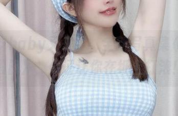 鹿八岁baby又来了，全新写真集《小鹿假日》，保证让你在纸上打滚！