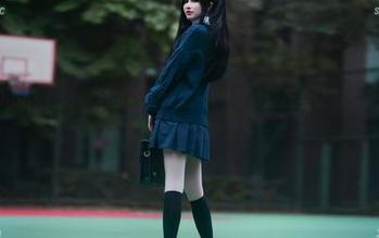 鹿八岁baby登场，尼尔：机械纪元2B写真原图会让你意外发现，她的衣服比我的想象要多一点！