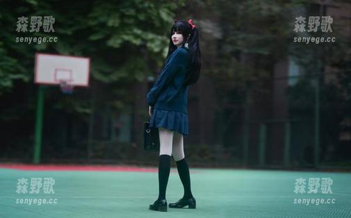 鹿八岁baby 鹿八岁baby登场,尼尔:机械纪元2B写真原图会让你意外发现,她的衣服比我的想象要多一点!