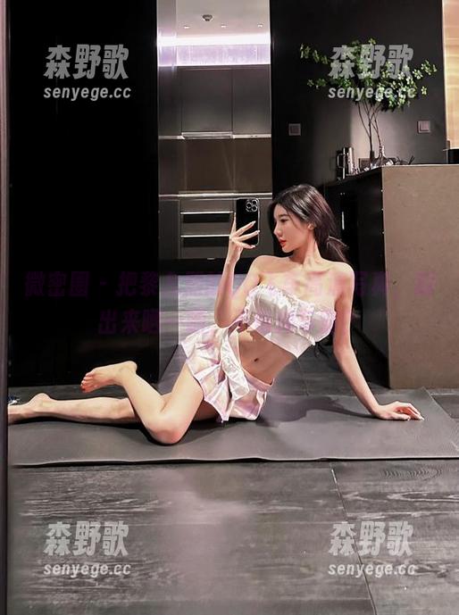 微密圈 - 把黎允熙的QQ飞车高清写真，翻出来晒一晒，不怕掉车窗？